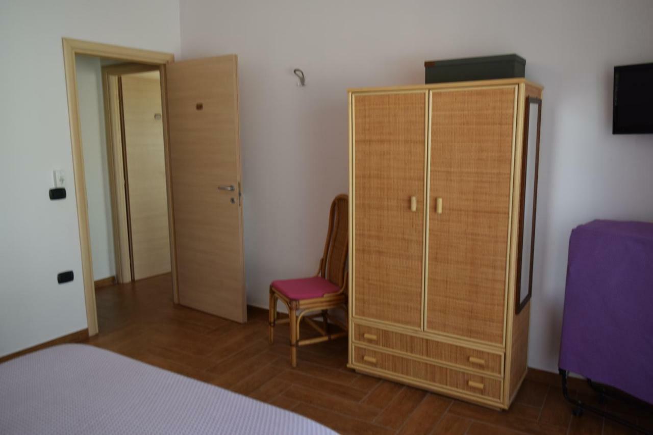 Bed &Breakfast Pinetamare Bed & Breakfast กัสเตลโวลตูร์โน ภายนอก รูปภาพ