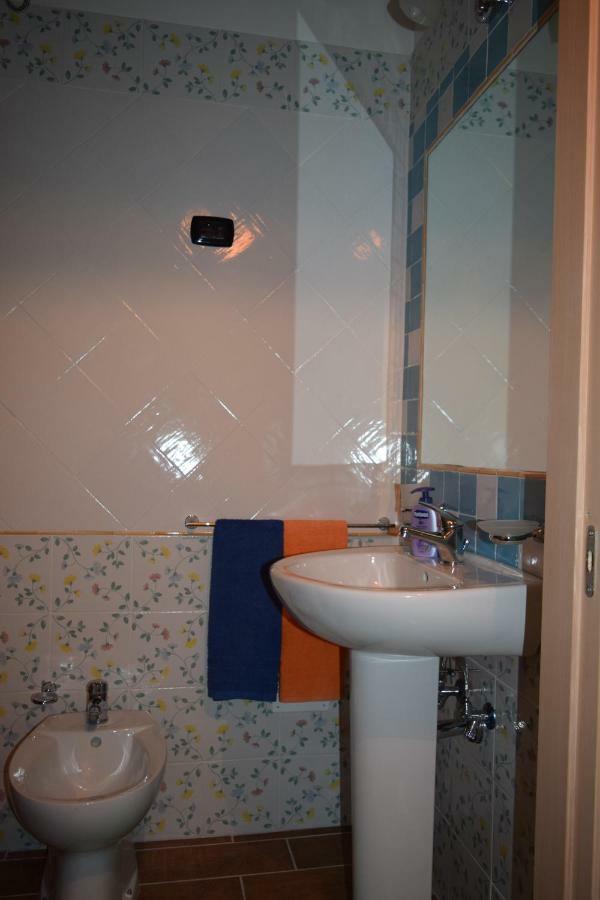 Bed &Breakfast Pinetamare Bed & Breakfast กัสเตลโวลตูร์โน ภายนอก รูปภาพ
